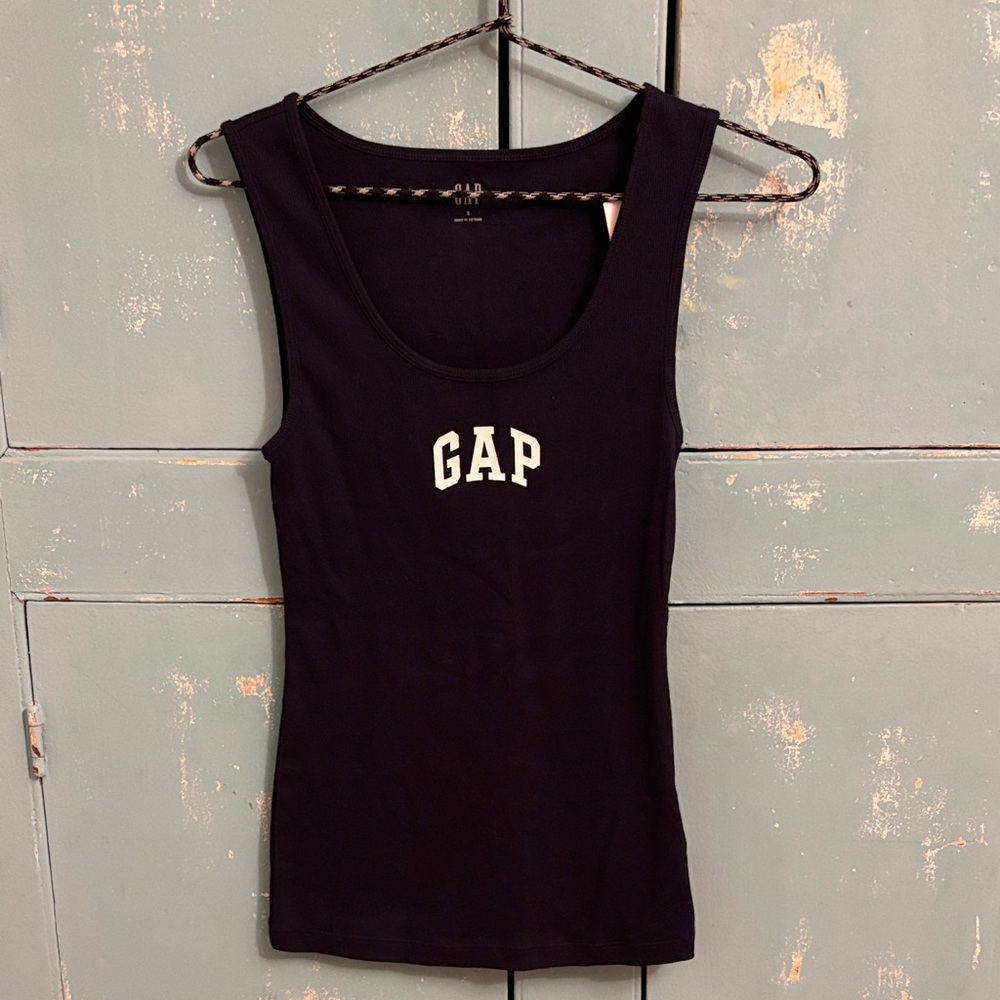 NWT GAP Women's Navy Tank Top